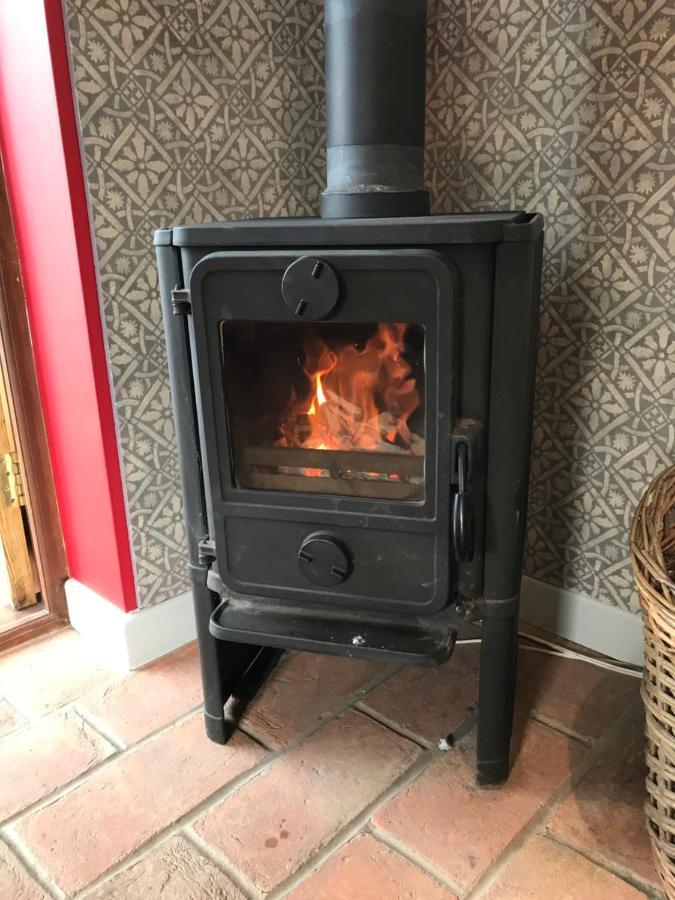 Delightful Cottage On The River Adur Close To Brighton & The Downs No Dogs Sorry Upper Beeding Esterno foto