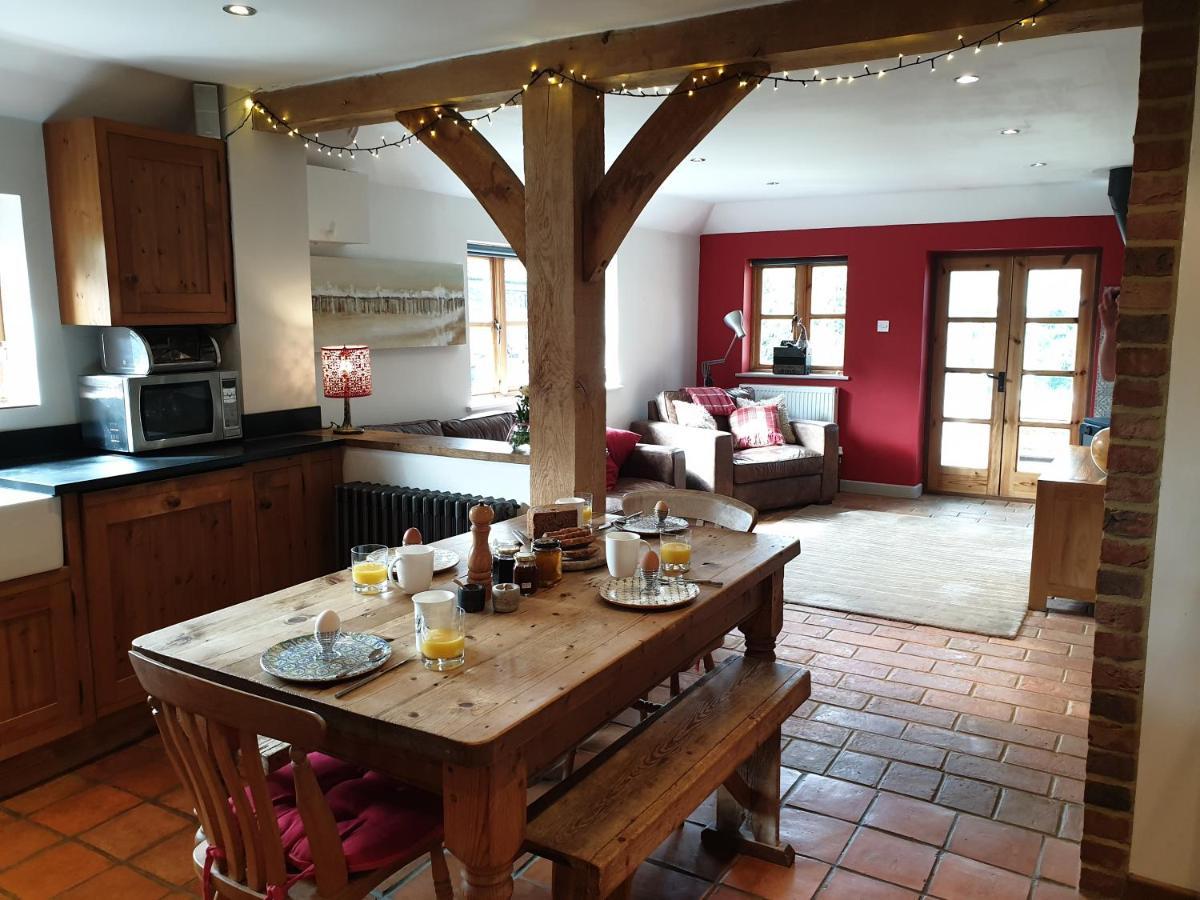 Delightful Cottage On The River Adur Close To Brighton & The Downs No Dogs Sorry Upper Beeding Esterno foto